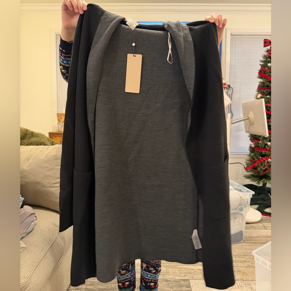 CALIA by Carrie Underwood Gray and Black Cardigan